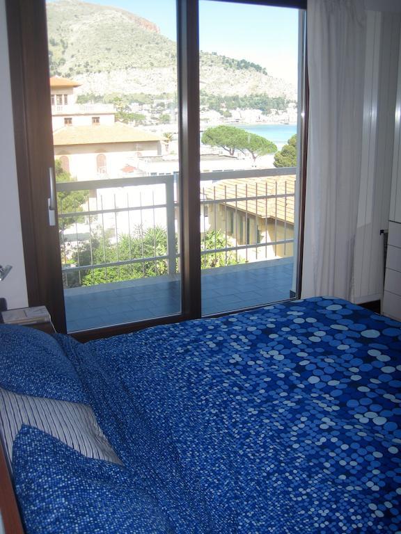 Mondello Luxury Apartment On The Beach Szoba fotó